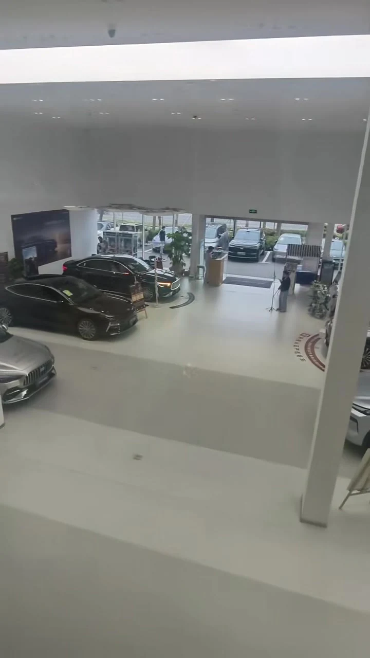 Wide view of the Shanghai partner 4S showroom floor